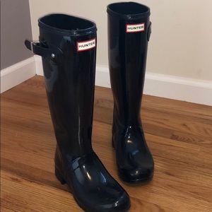 WORN ONCE Black Glossy Hunter Rain Boots